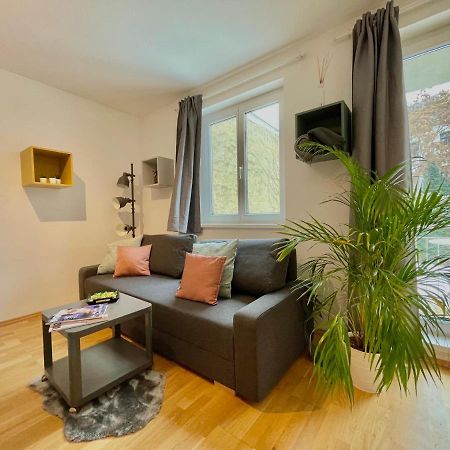 Premium Apartment With Balcony In Classy Area Вена Экстерьер фото
