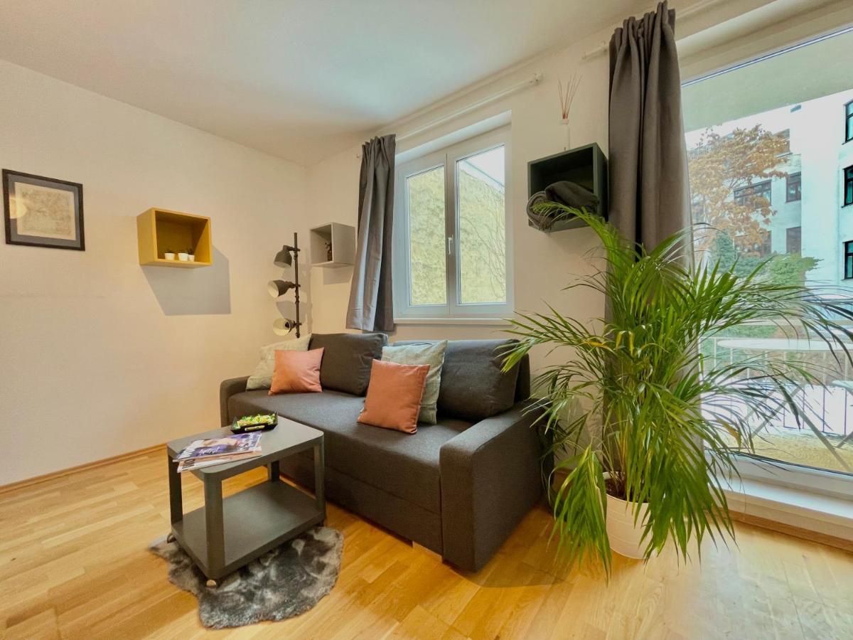 Premium Apartment With Balcony In Classy Area Вена Экстерьер фото